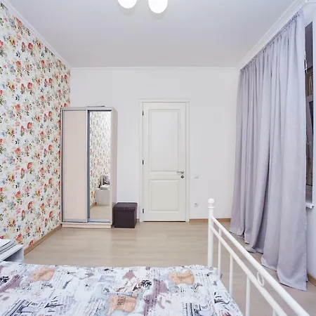 Apartment On Himnazychna 26 *