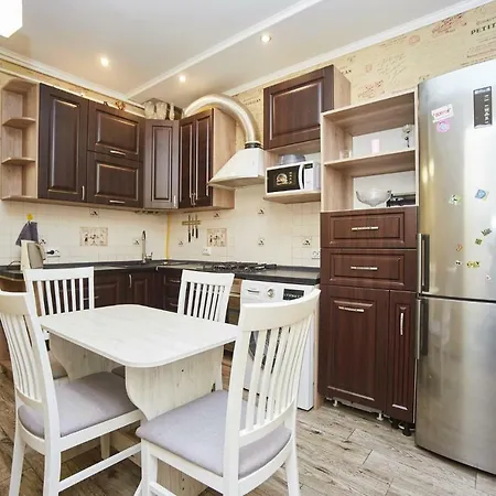 Apartment On Himnazychna 26 *